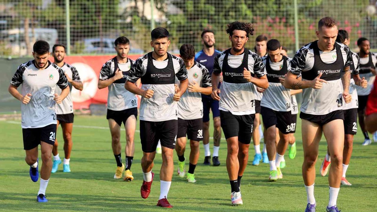 Alanyaspor, Beşiktaş maçı hazırlıklarına başladı
