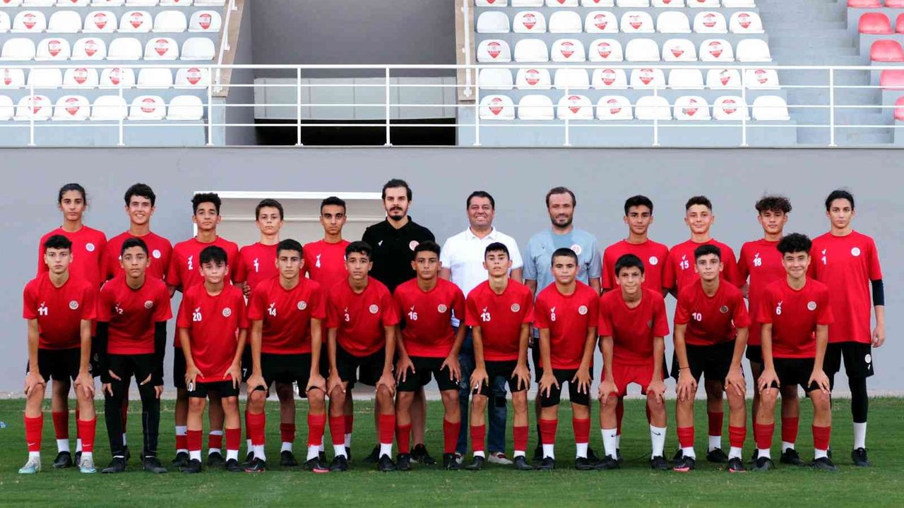 Antalyaspor U14’ün genç akrepleri Madrid’e gidiyor