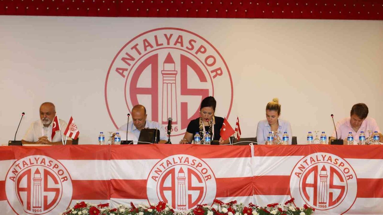 Antalyaspor’da başkan yeniden Aziz Çetin