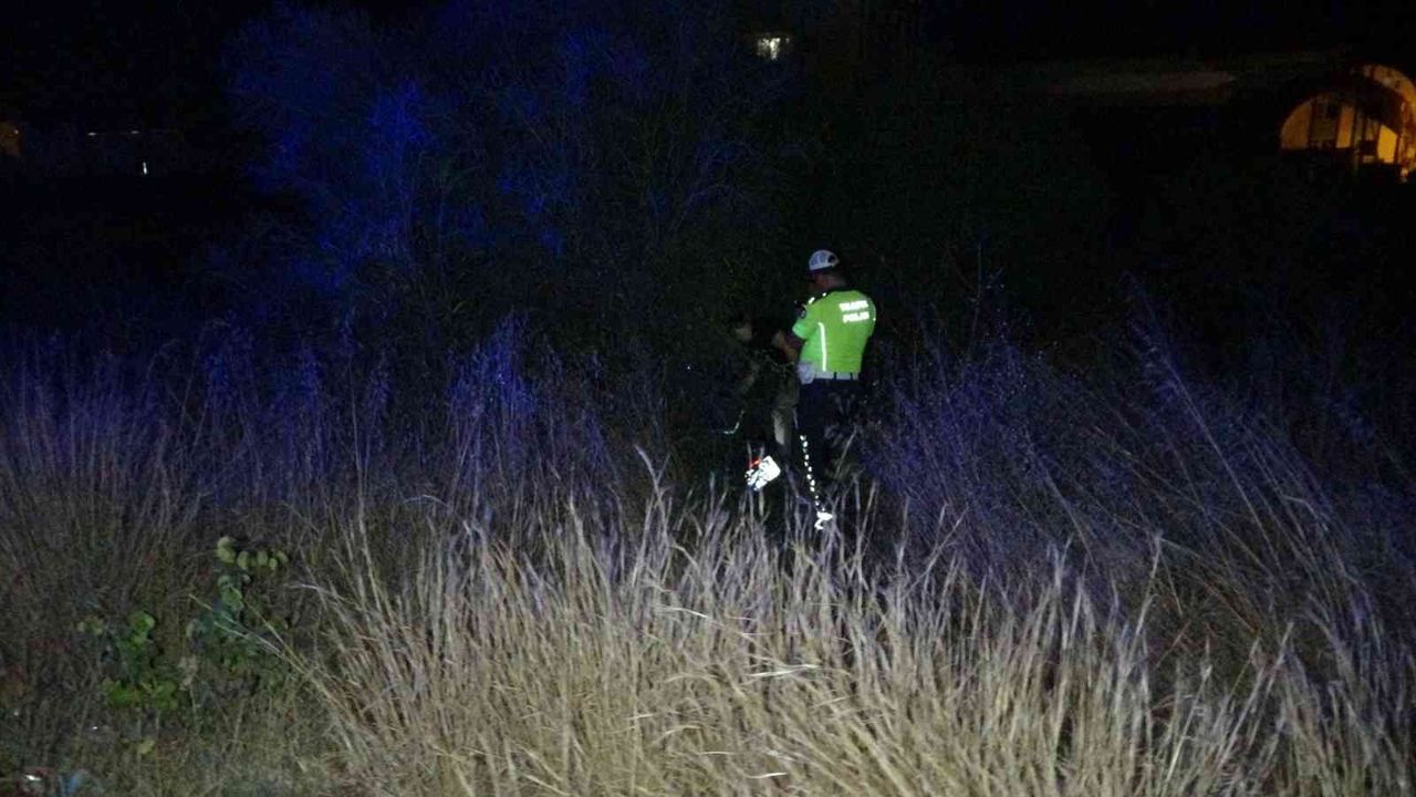 Kayıp gencin cesedi, motosikletiyle birlikte kara yolu yakınında bulundu