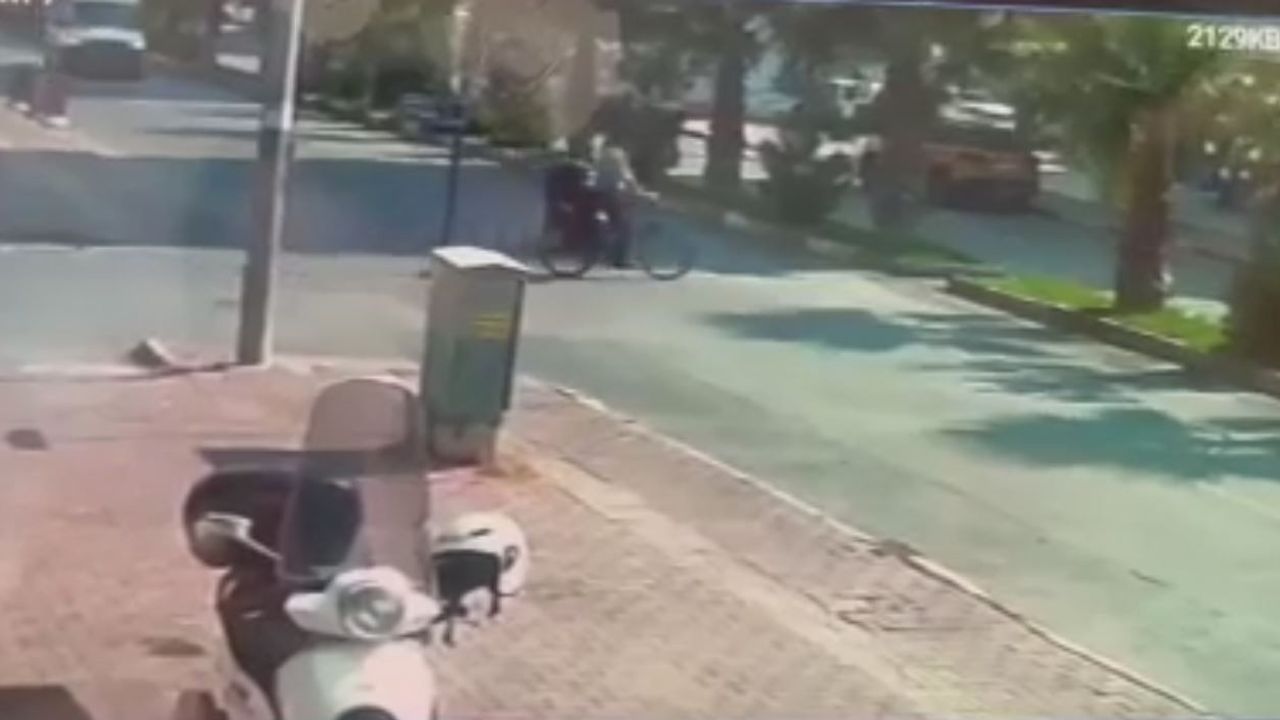 Yaşlı adamın bisikletiyle ölüme gidişi kameraya yansıdı