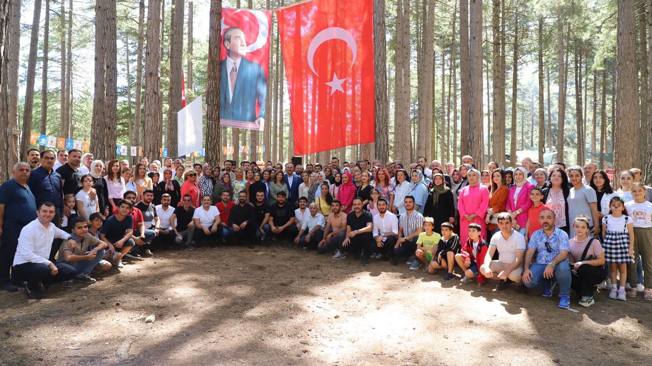 AK Parti Alanya'dan gövde gösterisi