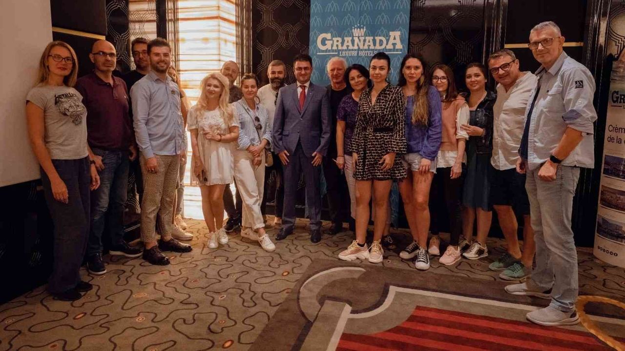 Covıd-19’un ardından Türkiye’yi ziyaret eden Romanyalı gazeteciler Antalya’ya hayran kaldı