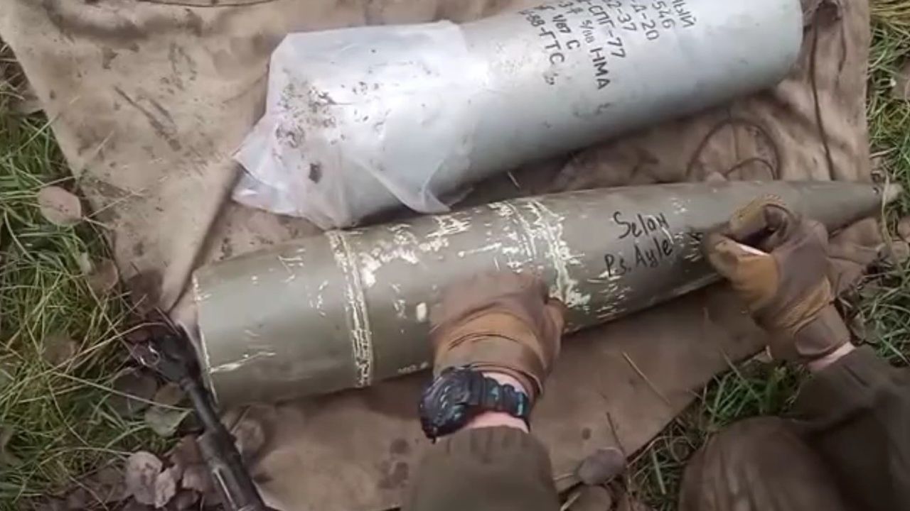 Antalya’dan giden askeri malzeme yardımına Ukraynalı askerden füze üzerine isimli teşekkür