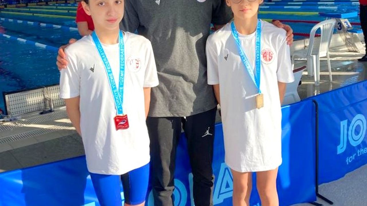 Antalyaspor Yüzme Takımı’ndan 2 sporcu Türkiye Şampiyonası’nda Yarışacak