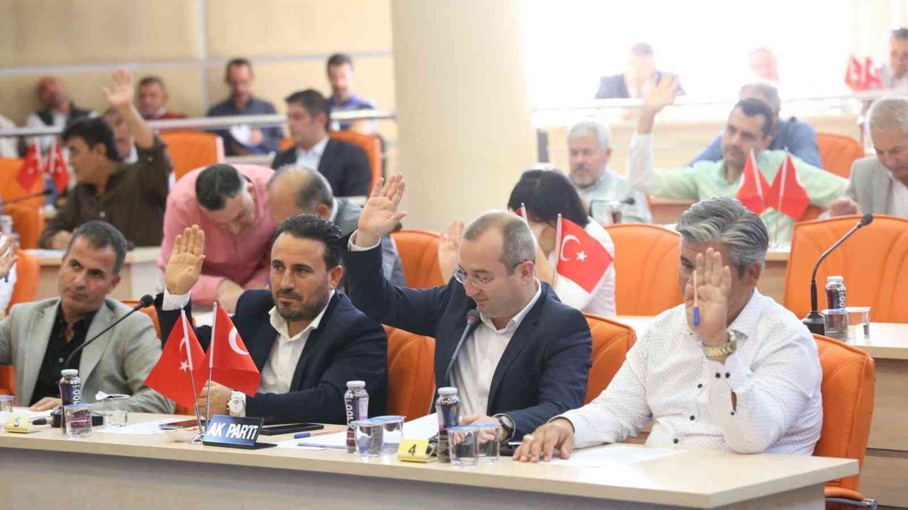 Kepez Belediye meclisinde ilk yaşandı