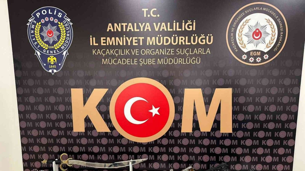 Antalya polisinden kaçakçılara geçit yok