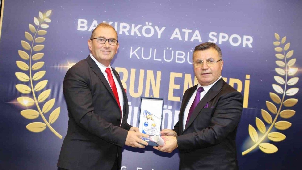 Başkan Böcek, 2022 Yılı Spor İnsanı Ödülü’ne layık görüldü