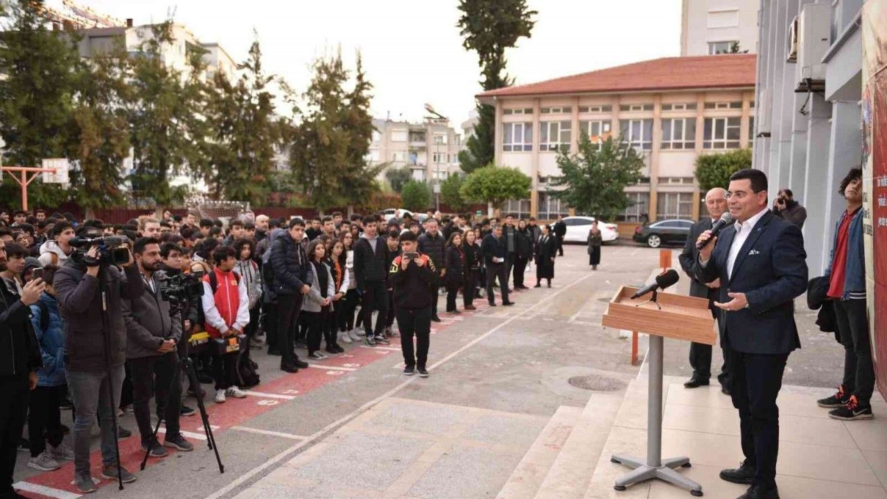 Başkan Tütüncü: “Antalya Bilim Merkezimiz gençlerin yanında”