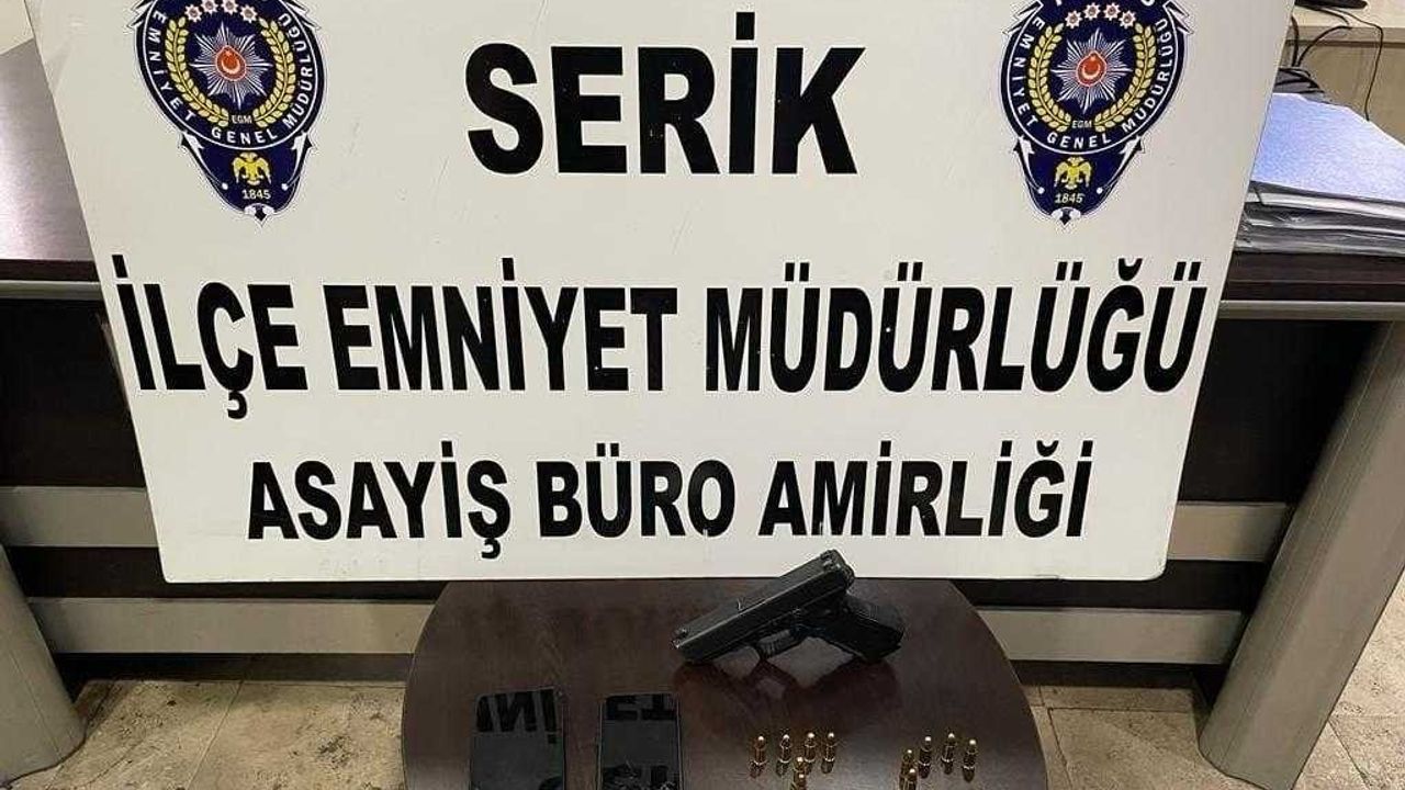 Antalya’da 2 kişiyi yaralayan, 1 işyerini kurşunlayan şahıs yakalandı