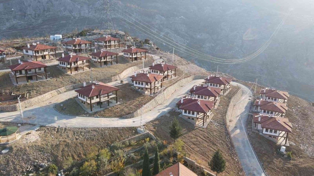 Antalya’da orman yangını sonrası devlet tarafından yeni bir köy inşa edildi