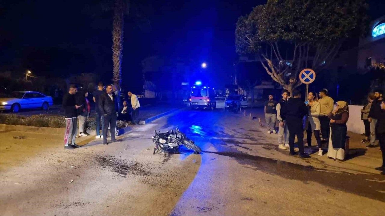 Manavgat’ta otomobille motosiklet çarpıştı: 1 yaralı