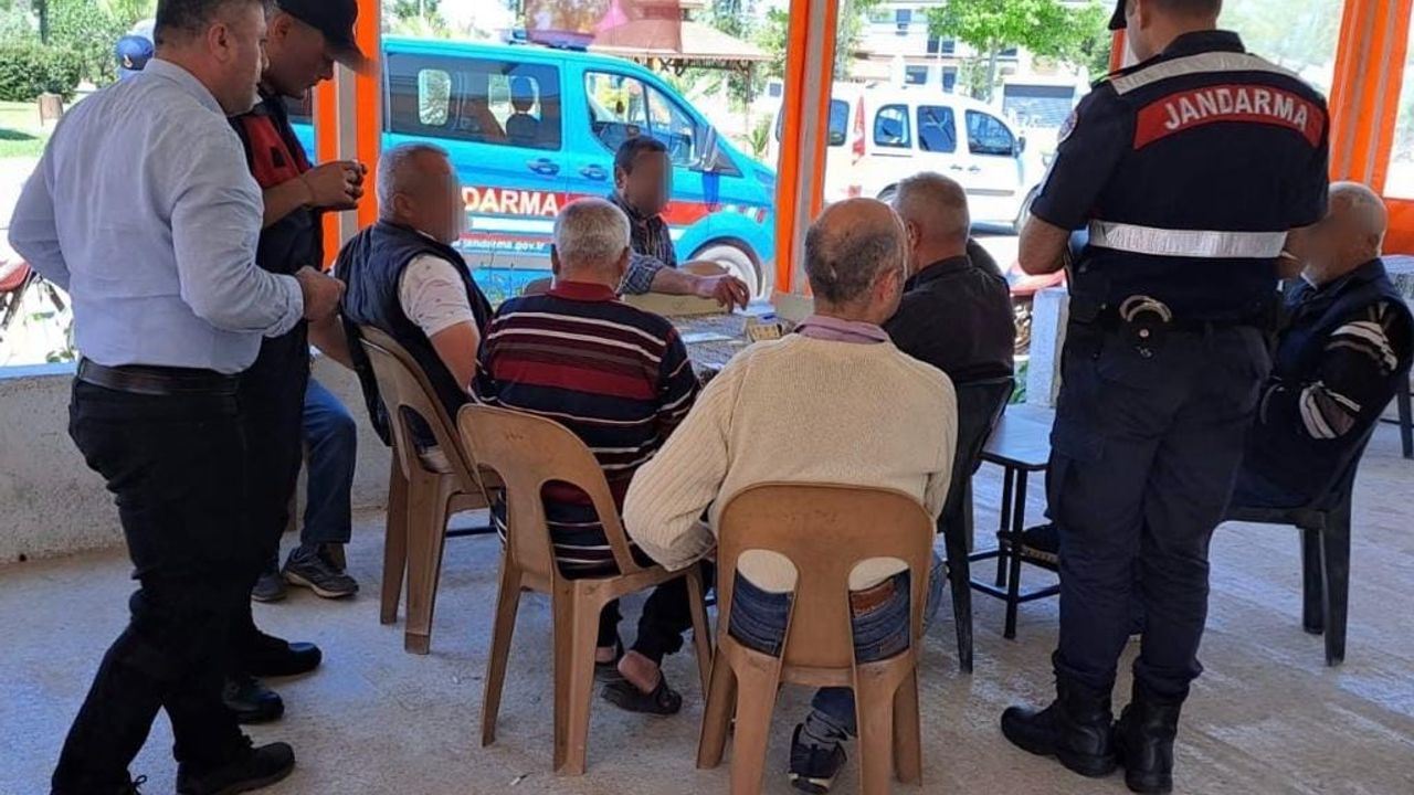 Antalya’da 194 aranan şahıs yakalandı