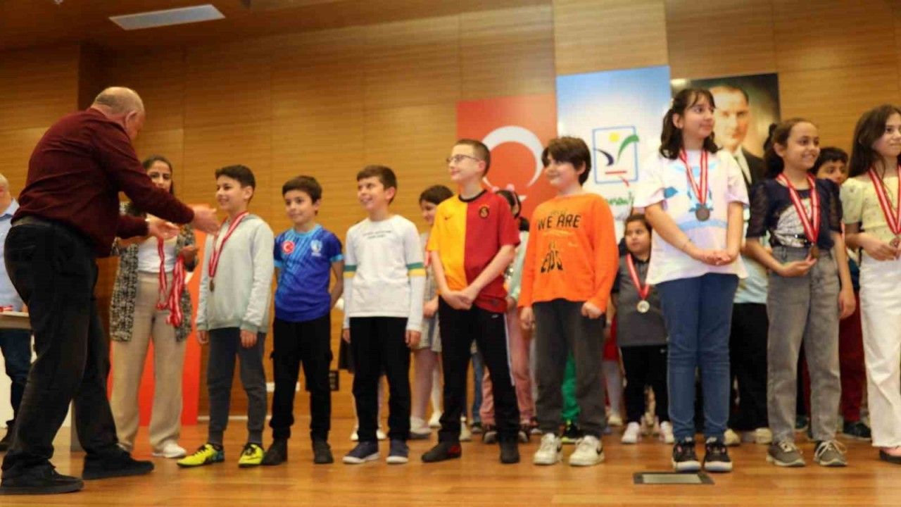 Manavgat Belediyesi’nden 23 Nisan Satranç Turnuvası