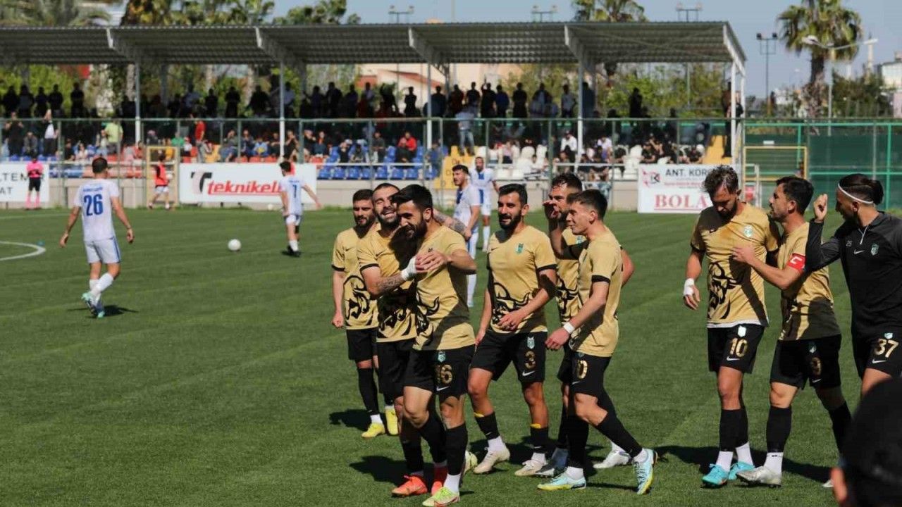 Manavgat Belediyespor Mahmutlar’ı 5-0 mağlup etti