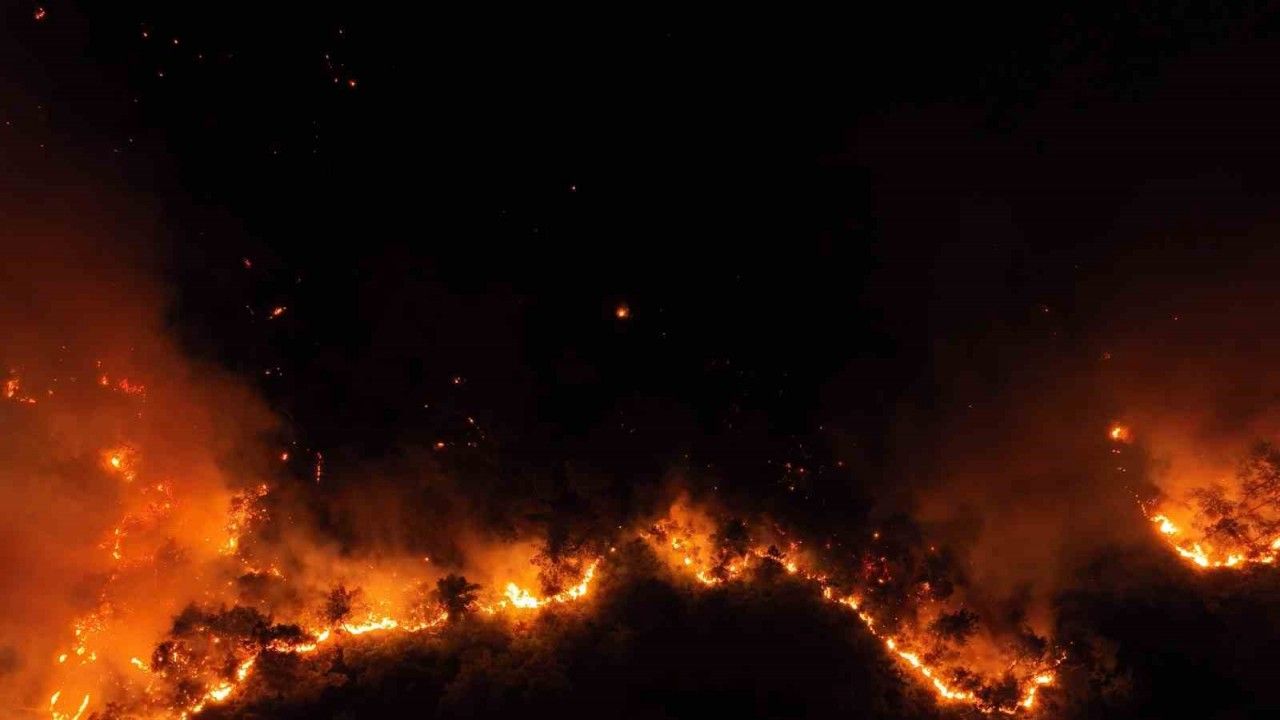 Antalya Büyükşehir Belediyesi Göynük yangını için seferler oldu