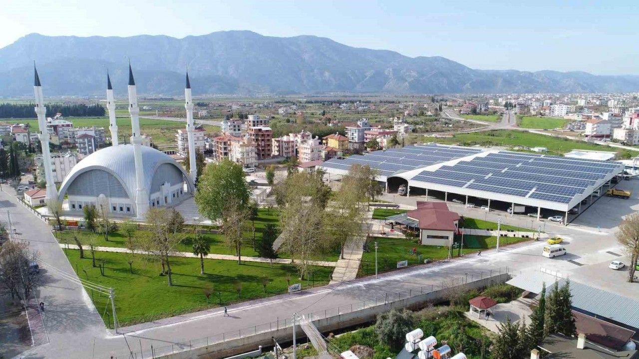 Döşemealtı Belediyesi’nden güneş enerji hamlesi