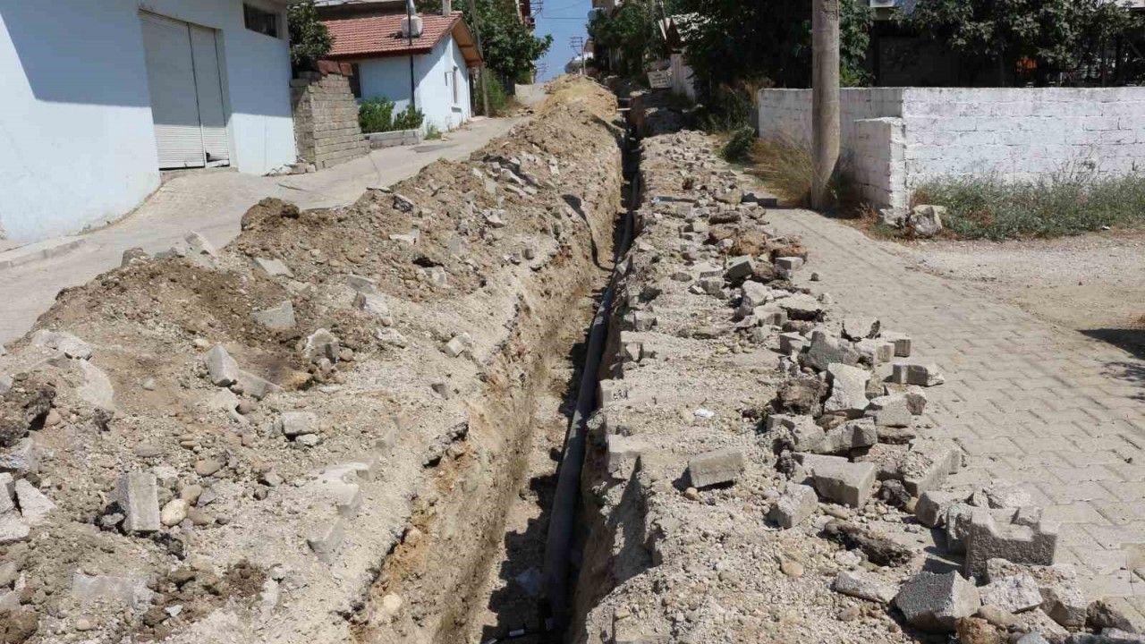 Serik’te 2 mahallenin içme suyu hattı yenilendi