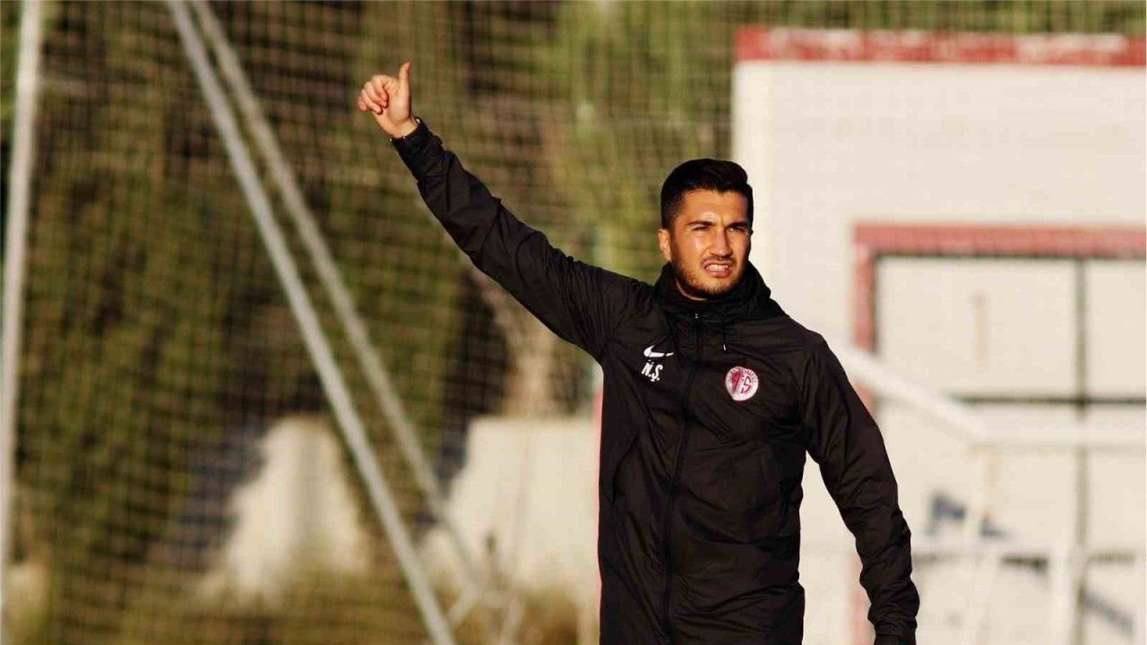 Antalyaspor’da Nuri Şahin, Borussia Dortmund ile anlaştı