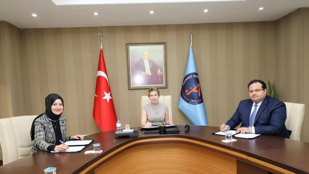 Antalya Teknokent ile TÜRKSMD arasında iş birliği protokolü