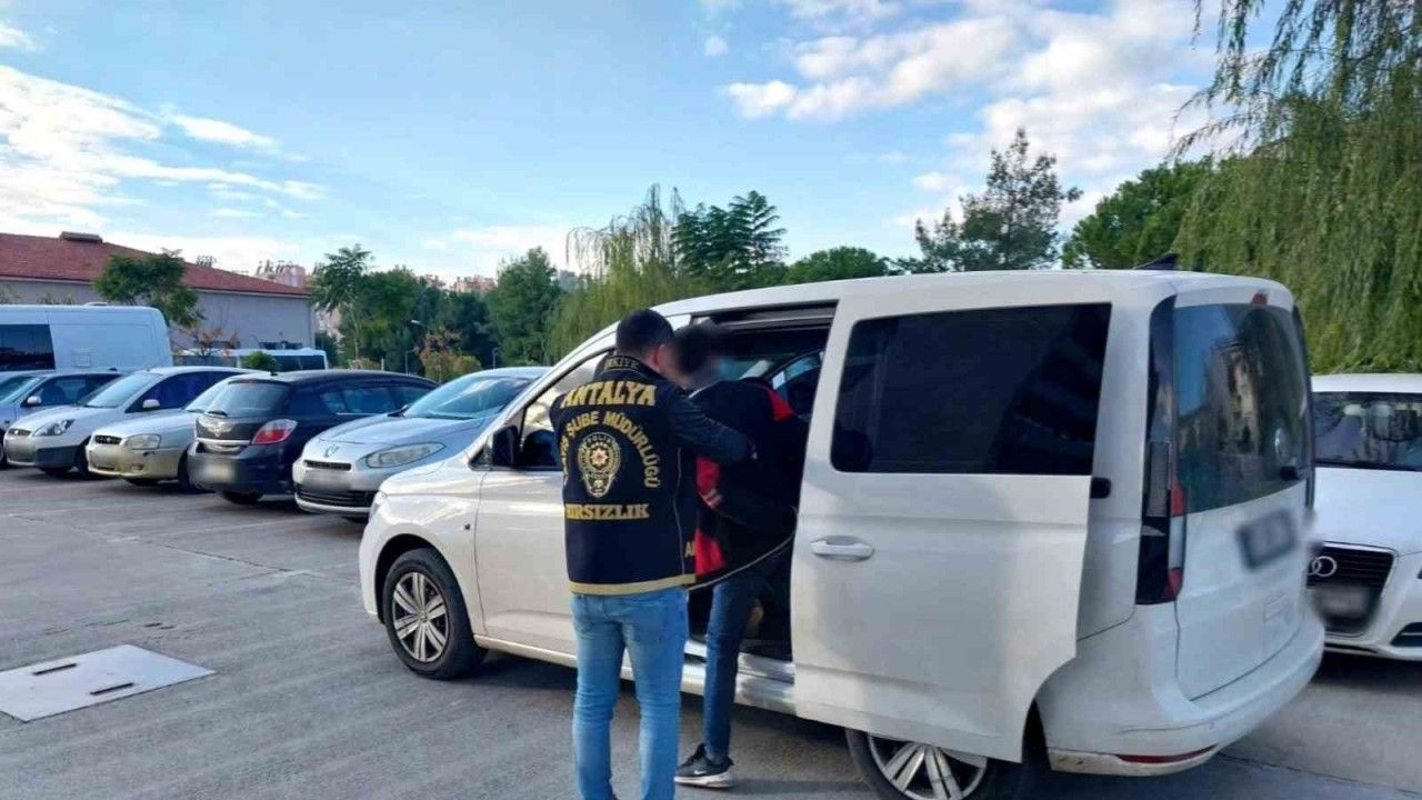 Antalya’da çeşitli suçlardan aranan 151 zanlı tutuklandı