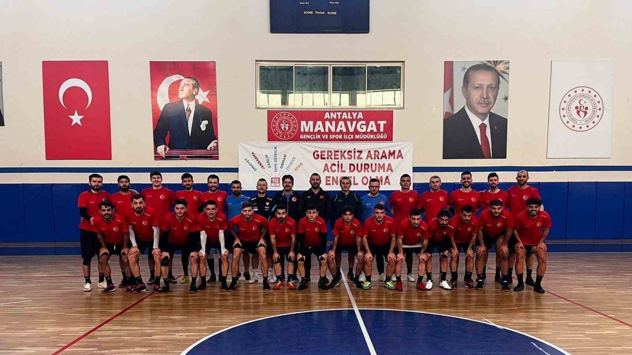 İşitme Engelliler Futsal A Milli Erkek Takımı, Kış Oyunlarına Antalya’da hazırlanıyor