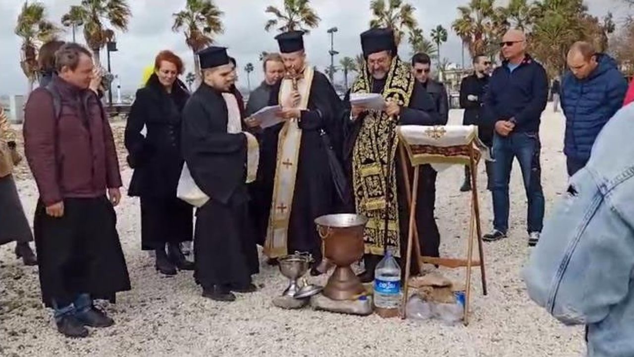 Ortodokslar, Side antik Kenti Abollon Tapınağı’nda Epifani Bayramı’nı kutladı
