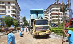Alanya kent merkezinde devam eden asfalt yenileme çalışmalarında sona gelindi