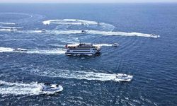 Antalya 19 Mayıs’ı denizde kutladı
