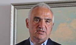 Bakan Ersoy: "2028 hedefimiz 90 milyon turist, 100 milyar dolar gelir"