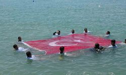 Side Su altı Arama Kurtarma ekibi denizin üstünde Türk bayrağı açtı