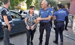 Alkollü aday sürücü ortalığı birbirine kattı, kaldırıma çarpınca yakalandı