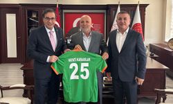 Çavuşoğlu'ndan Adalet Komisyonu Başkanı Karaaslan'a ziyaret
