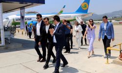 Özbekistan'dan tarihi uçuş