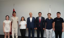 Alanya'nın gururları Başkan Özçelik'i ziyaret etti