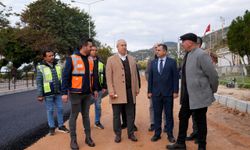 Atatürk Caddesi'nde sıcak asfalt çalışması başladı