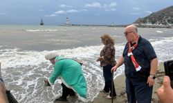 Nasreddin Hoca, Alanya’da Akdeniz'e maya çaldı