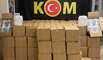 Antalya’da 7 bin litre kaçak alkol operasyonu