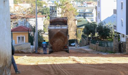 Alanya Belediyesi'nden Oba'da yol çalışması