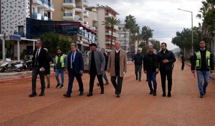Atatürk Caddesi'nde sıcak asfalt çalışması başladı