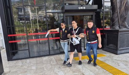 Alanya'da 5 milyonluk alacak yüzünden silahlar patladı