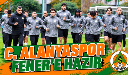 Alanya takımının arkasında