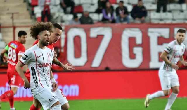 Trendyol Süper Lig: Antalyaspor: 1- Gaziantep FK: 0 (İlk yarı)