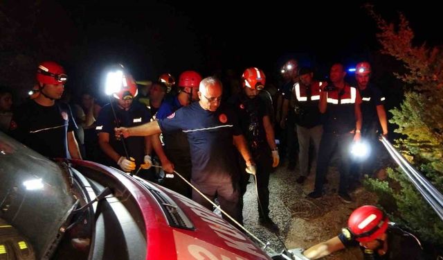 100 metreden aşağıya uçtular: Karı-koca hayatını kaybetti