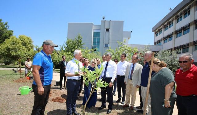 Akdeniz Üniversitesi’nde 253 şehit anısına 253 fidan dikildi