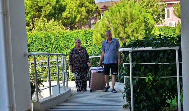 Emeklilerin Antalya’daki KYK yurtlarında ücretsiz tatil keyfi başladı