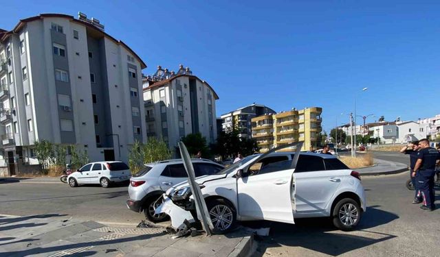 İki otomobilin çarpıştığı kazada 1,5 yaşındaki bebek yaralandı