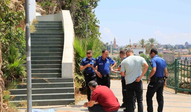 Kavga ettikten bir saat sonra cesedi bulundu, yaşadığı park mezarı oldu