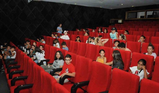 Kemer’de geleceğin müzisyenleri ve yelkencileri Cinemapink’te buluştu