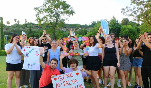 Antalya’da gençler Dünya Arkadaşlık Günü’nde buluştu